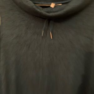 Women’s cold shoulder sweater